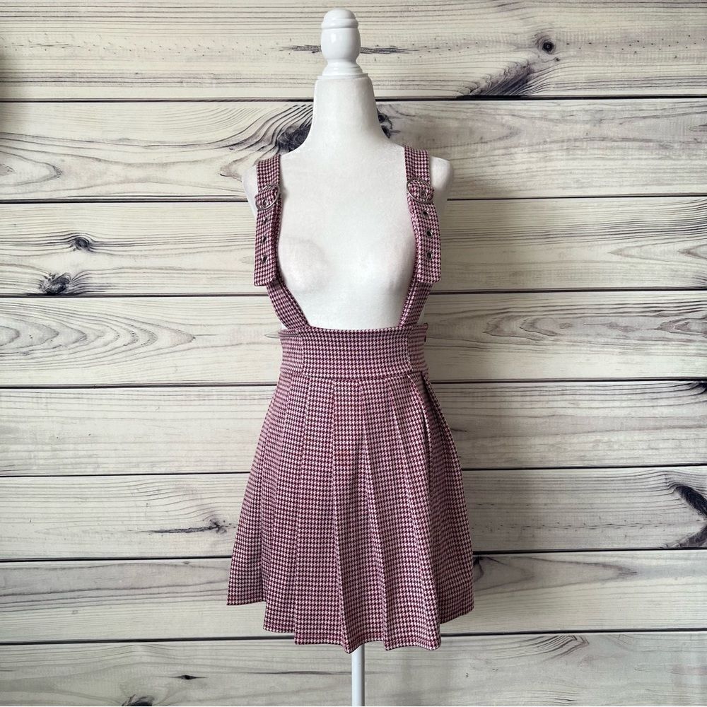 Forever 21 Maroon & White Houndstooth Pleated High Waist Skirt with Straps